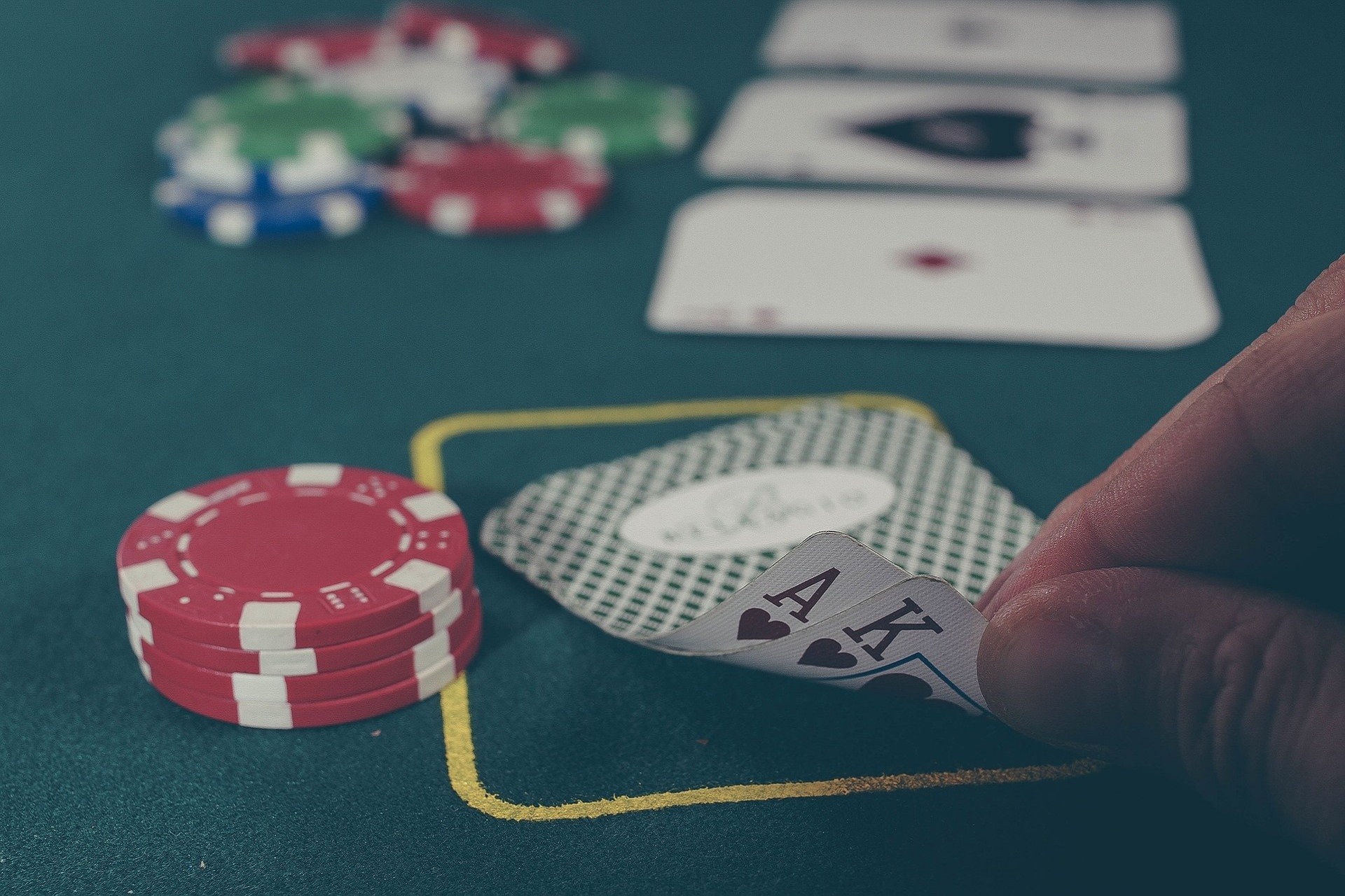 Play And Win In A Live Online Casino: Learn How?